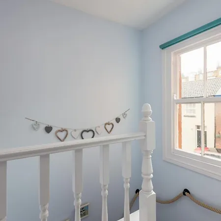 School House -seaside Retreat With Bay Views Σπίτι διακοπών *
